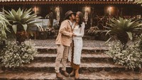Ini dia salah satu foto pernikahan Ramon Y Tungka dengan Cisya. Foto: Instagram Cisya dan Ramon Y Tungka