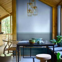 Seperti namanya, Bright Skies terinspirasi oleh warna biru langit yang segar dan cerah. Tema warna tersebut merepresentasikan optimism diklaim dapat merangsang ide-ide kreatif dalam menyongsong masa depan yang cerah setelah bergelut dengan pandemi selama hampir dua tahun. (Foto: Dok: Dulux/Akzo Nobel)