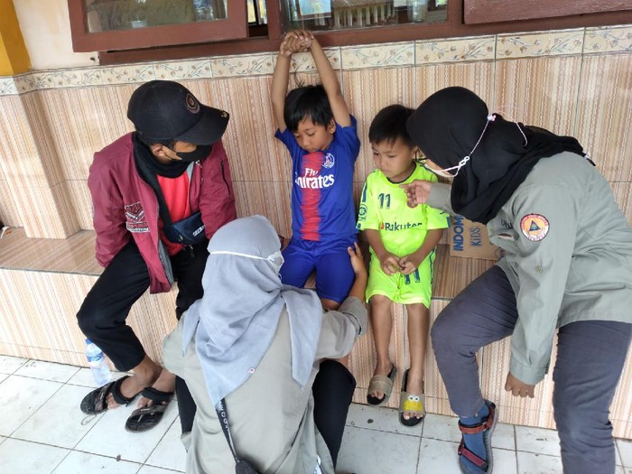Saat Mahasiswa Kembalikan Senyum Anak-anak Korban Erupsi Semeru yang Kehilangan Ayah-Ibunya