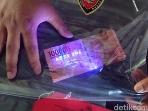 Akal-akalan Upal Bertanda Air Aset 101 untuk Buka Loker Gaib Soekarno
