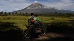 Pasca Erupsi, Semeru Masih Gagah Tinggi Menjulang