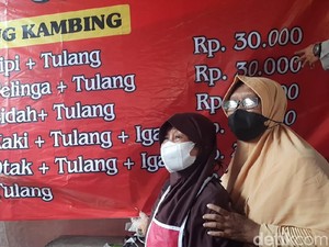 Diviralkan Ngepruk, Warung Tengkleng Bu Harsi Kini Punya Daftar Menu