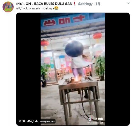 5 Penjual Makanan Penuh Aksi, Ada yang 'Ngamuk' di Dapur hingga Joget Saat Masak