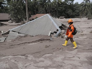 BNPB: Korban Tewas Akibat Erupsi Semeru Jadi 46 Orang, 9 Orang Hilang