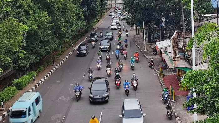 Kemacetan Terurai, Petugas Kembali Batasi Kendaraan Pelat Genap ke Depok, Sabtu (11/12/2021)