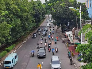 Kemacetan Terurai, Petugas Kembali Batasi Kendaraan Pelat Genap ke Depok