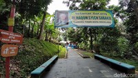 Di tempat ini, para pengunjung bisa menikmati suasana pemandangan alam sekaligus berolahraga.