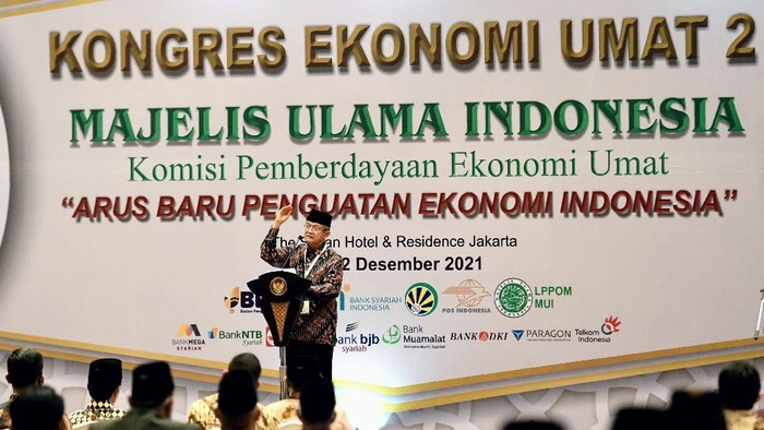 Momen Presiden Jokowi dalam acara pembukaan Kongres Ekonomi Umat Islam II MUI yang turut dihadiri Waketum MUI Anwar Abbas (Rusman - Biropers Setpres)