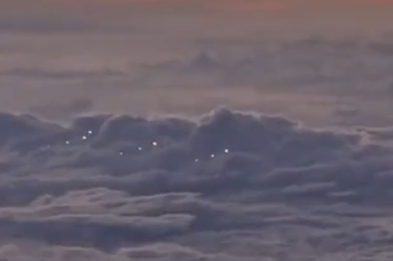 Penampakan pasukan UFO