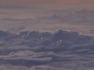 Orang Dalam Bilang AS Simpan Pesawat UFO, Ini Tanggapan Dephan