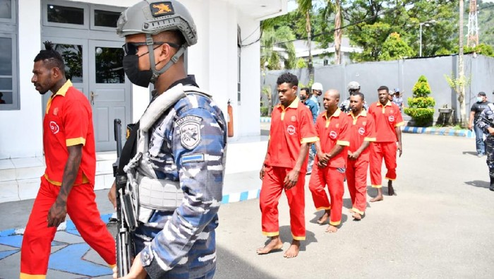 Penangkapan 5 Orang di Perairan laut Jayapura