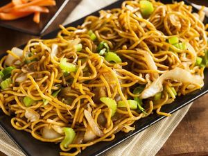 Pencinta Mie, Ini 10 Resep Mie Goreng ala Restoran yang Gampang Dibuat