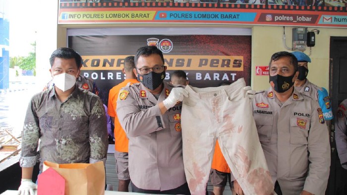 Polres Lombok Barat gelar konferensi kasus pengeroyokan seorang pelajar hingga tewas berawal dari tersangka tersinggung saling tatap.