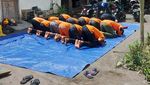Potret Suka Duka Relawan Erupsi Semeru