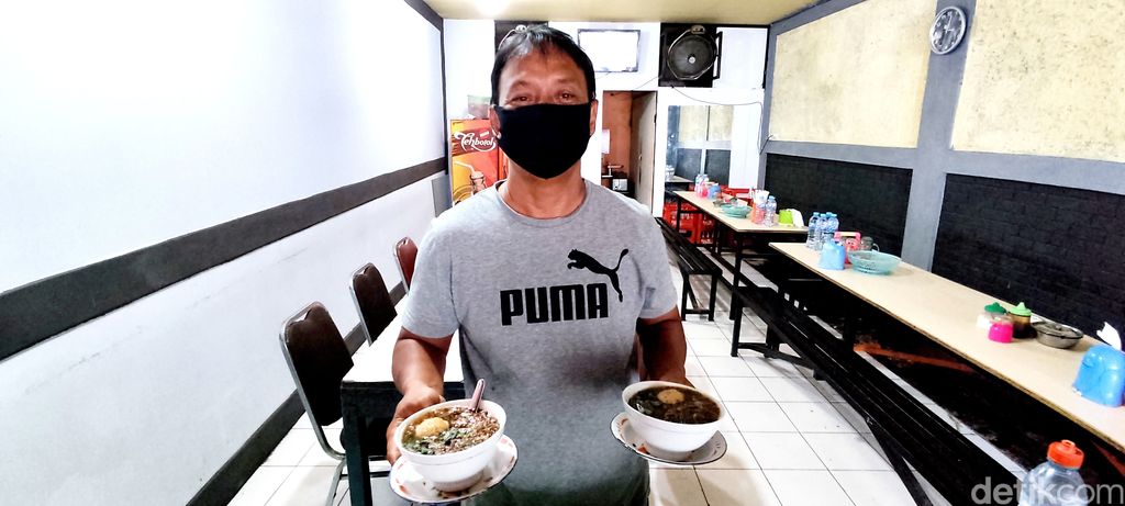Rahasia Warung Sop Cendrawasih Mas Tomo Pertahankan Kualitas