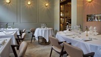 London penuh dengan beragam restoran mewah. Tapi di restoran Marianne, Anda akan disuguhkan dengan kesan mewah ekslusif karena hanya ada 14 kursi di dalam sana dengan nuansa warna pastel yang cantik. Foto: Site News