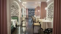 Bagi penggemar restoran yang Instagrammable dengan desain cantik, bisa mampir ke restoran Histoires di Paris. Restoran ini memiliki konsep eksklusif dan hanya memiliki 12 kursi saja, untuk masalah makanan, restoran ini sudah mengantongi dua bintang Michelin. Foto: Site News