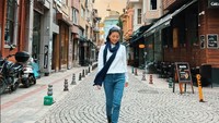 Pada perjalanannya kali ini, Sarwendah tidak ditemani oleh Ruben Onsu. Foto: Instagram/@sarwendah29
