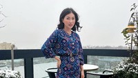 Tidak lupa, Sarwendah juga mengenakan daster seperti yang biasa dikenakannya saat di Jakarta. Foto: Instagram/@sarwendah29