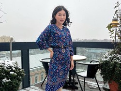 7 Gaya Sarwendah saat Berlibur ke Eropa, Tetap Stylish Pakai Daster