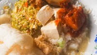 Seporsi sego cawuk sangatlah murah. Harga per porsinya sekitar Rp 10.000-an saja. Foto: detikFood/Yenny Mustika Sari