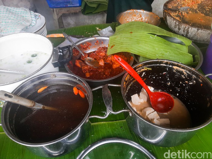 Sego Cawuk Bu Sri, Sarapan Sego Cawuk Enak yang Sudah Eksis Selama 30 Tahun