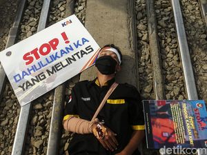 KAI Ajak Pengendara Tertib Berlalu Lintas di Perlintasan KA