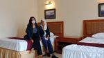Rekomendasi Tempat Staycation Asyik di Pinggir Sungai Megamendung