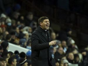 Gerrard Rela Korbankan Popularitas di Anfield demi Kemenangan Villa