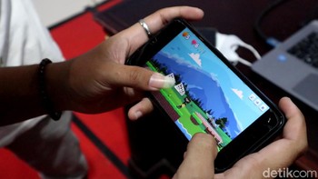 Cara main dari game ini adalah user harus mengumpulkan buah mangga gedong gincu untuk menambah nyawa serta mencari 3 buah kujang untuk membuka gerbang ke level selanjutnya. (Foto: Bima Bagaskara/detikcom)
