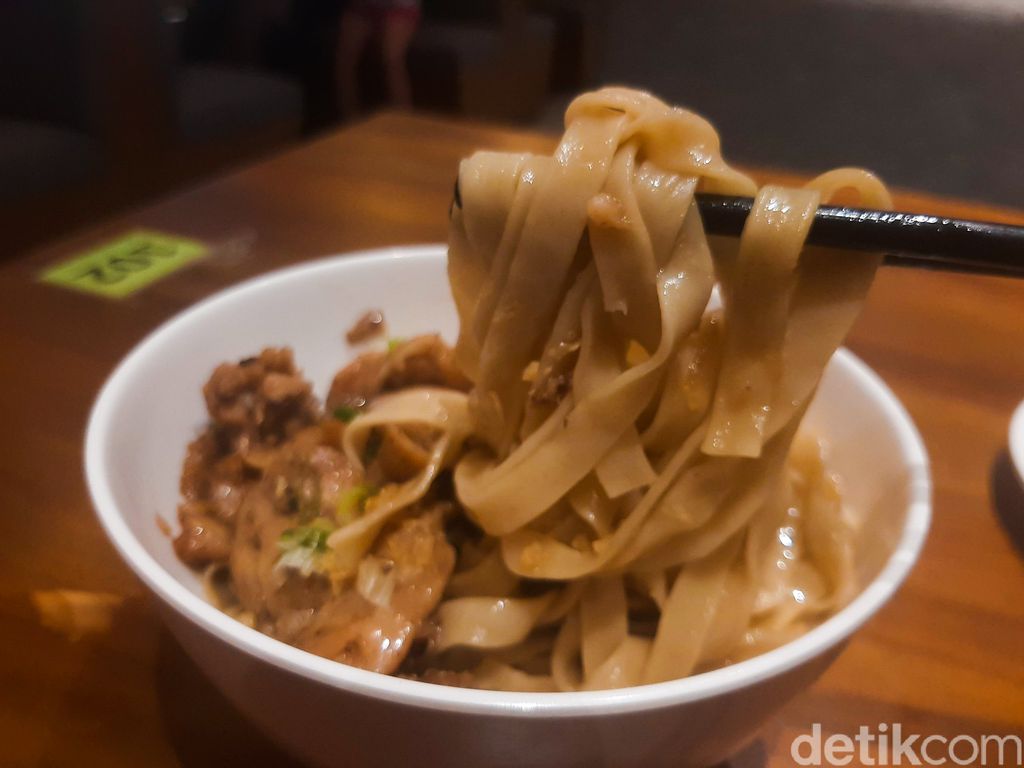 Wing Lok Dimsum, Resto Dimsum Halal Buka 24 Jam di Jalan Pangeran Antasari, Jakarta Selatan.