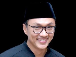 Stafsus Jokowi Bicara Sosok Ainun Najib yang Diminta Dibajak dari Singapura