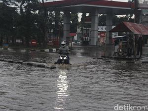 Hindari Rute Gedebage! Ada Banjir Setinggi Betis Orang Dewasa