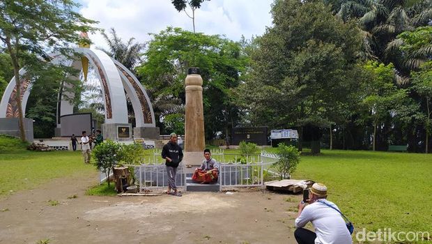 Bentuk baru Tugu Sa, Kebun Raya Gunung Tidar, Magelang, Kamis (9/12/2021).