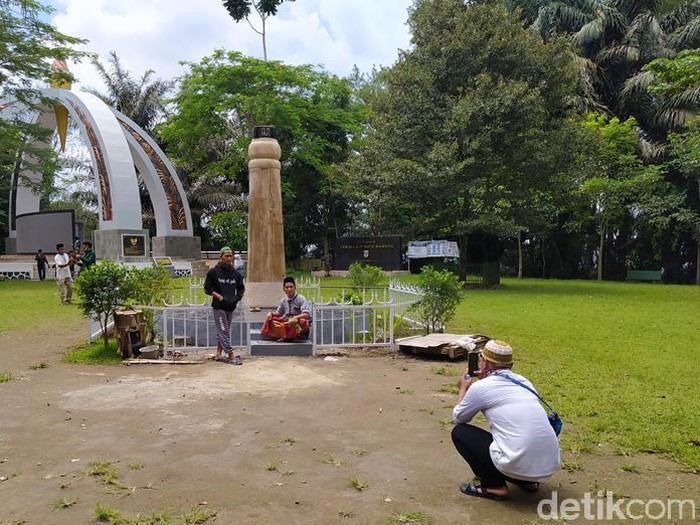 Bentuk baru Tugu Sa, Kebun Raya Gunung Tidar, Magelang, Kamis (9/12/2021).