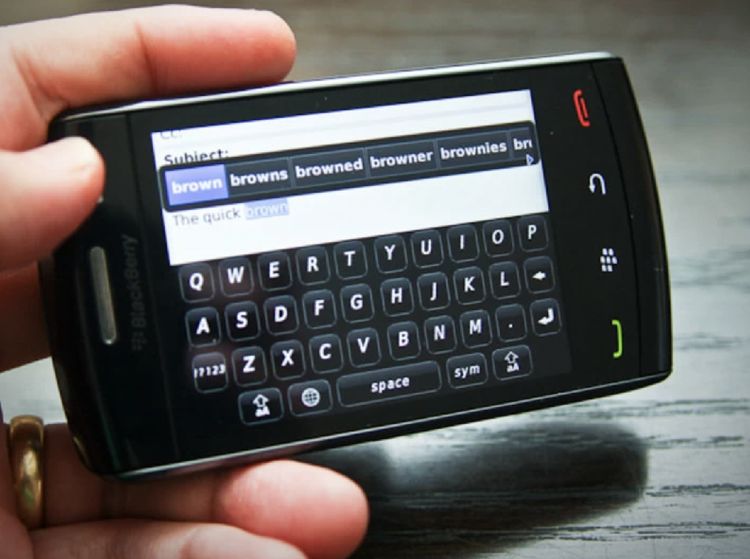 HP Layar Sentuh BlackBerry yang Gagal Total Lawan iPhone
