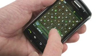 Banyak pihak mulai bertanya-tanya apakah RIM mampu bersaing dengan iPhone. Semua orang kecewa karena kegagalan Storm. Moral di organisasi jadi turun, kata COO RIM kala itu, Don Morisson. Foto: Unwired View