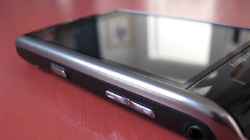 Browsernya lambat, layar sentuhnya susah digunakan dan kerap hang. Banyak konsumen tak jadi membelinya. Dan akhirnya Storm dipandang produk gagal. Foto: Unwired View