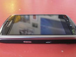 BlackBerry Storm, Ponsel Layar Sentuh yang Dicaci Maki