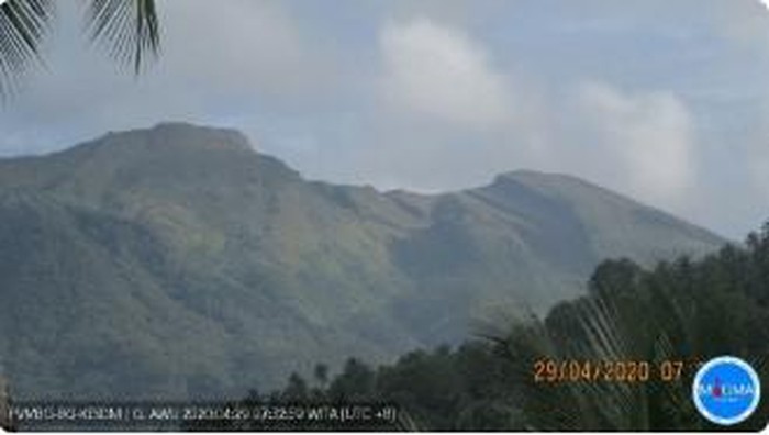 Gunung Awu.