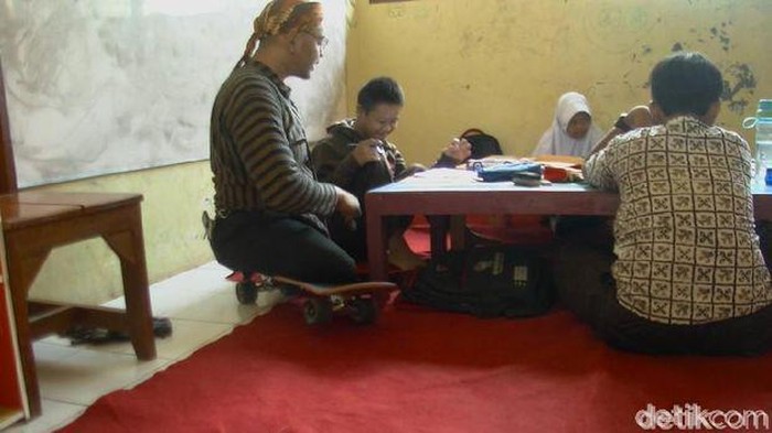 Guru disabilitas butuh skateboard