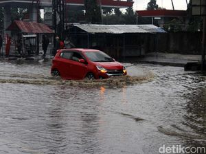 Hindari Rute Gedebage! Ada Genangan, Lalu Lintas Tersendat