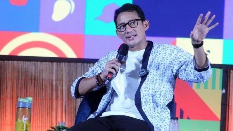 Kala Sandiaga Uno Masuk Radar Capres Potensial 2024 Sandiaga Uno masuk radar capres potensial pada Pilpres 2024. Temuan survei yang dilakukan Arus Survei Indonesia (ASI) pada 1-7 Mei 2021 menunjukkan, Menteri Pariwisata dan Ekonomi Kreatif (Menparekraf) itu menempati posisi capres paling potensial dari klaster menteri.