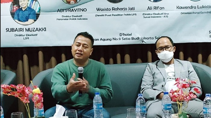 Kala Sandiaga Uno Masuk Radar Capres Potensial 2024 Sandiaga Uno masuk radar capres potensial pada Pilpres 2024. Temuan survei yang dilakukan Arus Survei Indonesia (ASI) pada 1-7 Mei 2021 menunjukkan, Menteri Pariwisata dan Ekonomi Kreatif (Menparekraf) itu menempati posisi capres paling potensial dari klaster menteri.