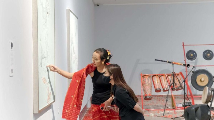 Melihat Problematika Wanita dari Kacamata Seni Pameran lukisan Satya tengah digelar. Pameran ini menampilkan problematika wanita dari kacamata seni.
