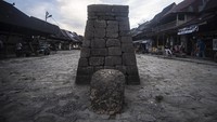 Lompat batu adalah sebuah kearifan lokal yang kini telah menjadi salah satu warisan budaya dunia.