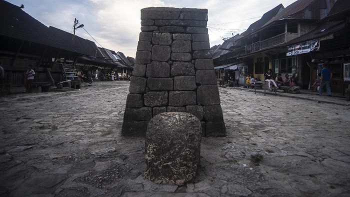 Tempat tradisi lompat batu (fahombo) di Desa Bawomataluo, Nias Selatan, Sumut.
