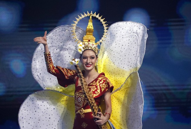 Miss Universe Laos Tonkham Phonchanheuang. Foto: AP/Ariel Schalit