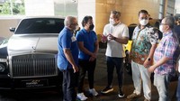 Pada acara ini berbagai kendaraan premium seperti Porsche, Rolls Royce, Aston Martin, Volkswagen, Mercedes Benz, BMW, Jeep, serta Hyundai ditawarkan.