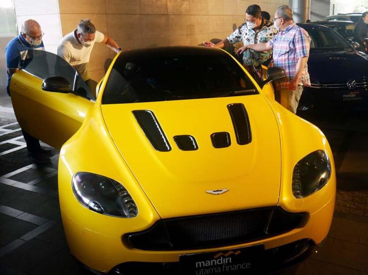 Mobil-mobil Mewah Ini Goda Nasabah Kelas Kakap